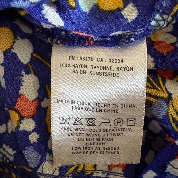 Conversations by Anthropologie Blue Flower Colloquial Button Down Shirt Size 8 - Picture 11 of 12